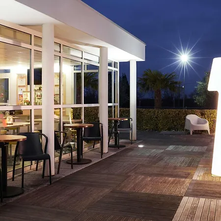 Ibis Budget Ancenis מלון